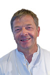 Erster Oberarzt  Dr. Jean Theis