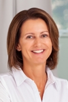 Dr. Julia Moser